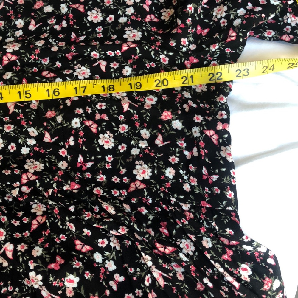 Love & Legend Floral Top - Picture 8 of 11